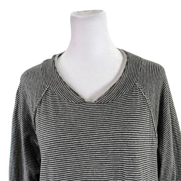 Soft Surroundings Gray Striped Vneck Tunic Size Large - Picture 5 of 8